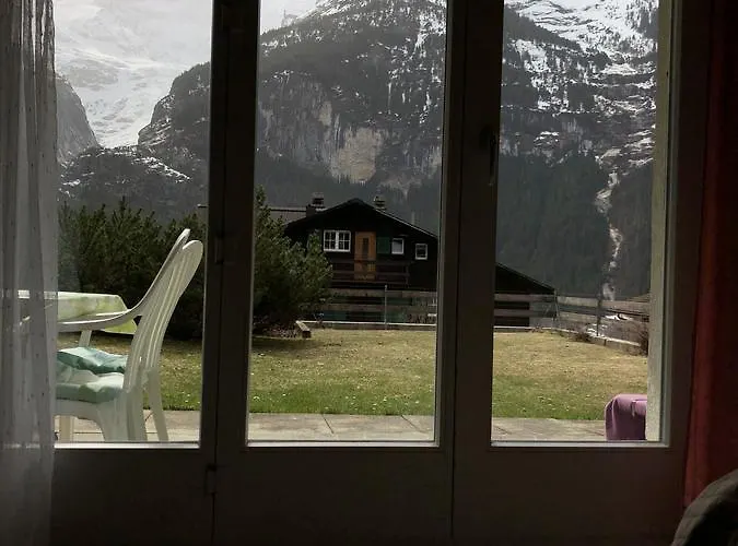 艾米斯松纳公寓 格林德瓦